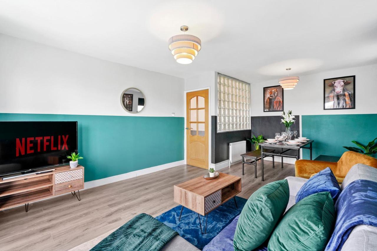 Вилла The Stylish Warwick Abode - Balcony - Garden Leek Wootton Экстерьер фото